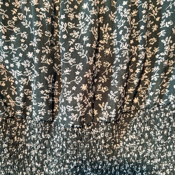 Green Sundress – XS (New, No Tags!) 🌿☀️ - Picture 3 of 7